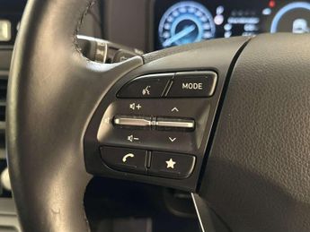 Hyundai KONA 64kWh Premium SUV 5dr Electric Auto (10.5kW Charger) (204 ps)