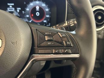 Nissan Juke 1.0 DIG-T N-Connecta SUV 5dr Petrol DCT Auto Euro 6 (s/s) (114 p