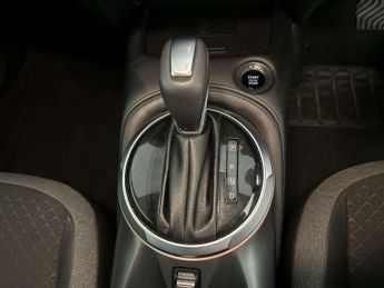 Nissan Juke 1.0 DIG-T N-Connecta SUV 5dr Petrol DCT Auto Euro 6 (s/s) (114 p