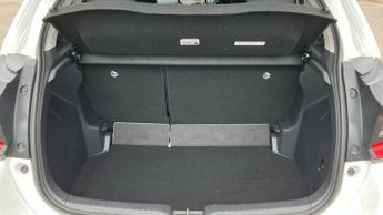 Toyota Yaris 1.5 VVT-h Design E-CVT Euro 6 (s/s) 5dr