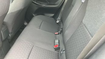 Toyota Yaris 1.5 VVT-h Design E-CVT Euro 6 (s/s) 5dr