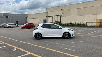 Toyota Yaris 1.5 VVT-h Design E-CVT Euro 6 (s/s) 5dr