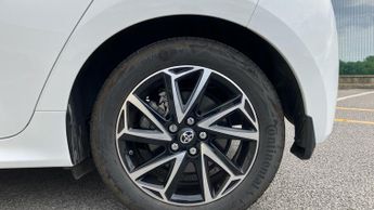 Toyota Yaris 1.5 VVT-h Design E-CVT Euro 6 (s/s) 5dr