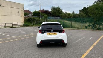 Toyota Yaris 1.5 VVT-h Design E-CVT Euro 6 (s/s) 5dr