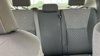 Toyota Yaris 1.5 VVT-h Design E-CVT Euro 6 (s/s) 5dr