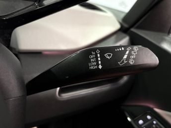 Volkswagen ID.3 Pro 58kWh Family Hatchback 5dr Electric Auto (145 ps)