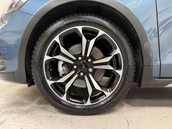 Ford Focus 1.0T EcoBoost Active X Auto Euro 6 (s/s) 5dr