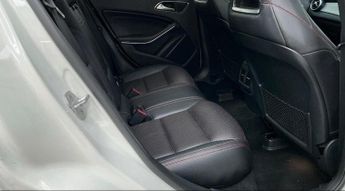 Mercedes-Benz GLA 2.0 GLA250 AMG Line 7G-DCT 4MATIC Euro 6 (s/s) 5dr