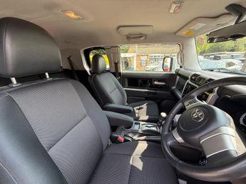 Toyota FJ Cruiser 5 Door Automatic