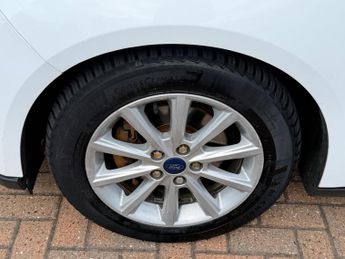 Ford Focus 1.6 Titanium Powershift Euro 6 5dr