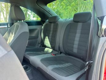 Volkswagen Beetle 2.0 TDI Sport DSG Euro 5 3dr