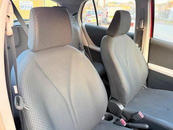 Toyota Yaris 1.33 Dual VVT-i TR Euro 4 (s/s) 5dr