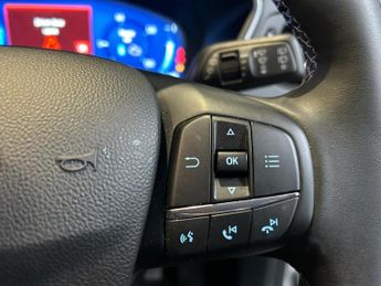 Ford Kuga 2.5h Duratec Vignale CVT Euro 6 (s/s) 5dr