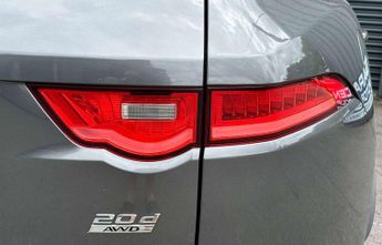 Jaguar F-PACE 2.0 F-PACE Portfolio AWD D Auto 4WD 5dr