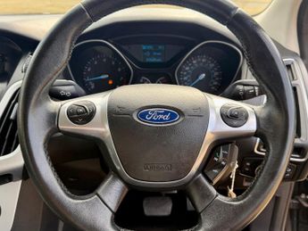Ford Focus 1.6 Zetec Powershift Euro 5 5dr