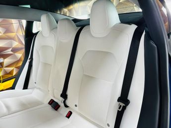 Tesla Model 3 (Dual Motor) Long Range Auto 4WDE 4dr