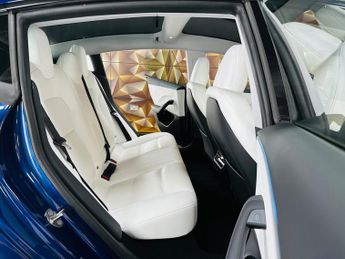 Tesla Model 3 (Dual Motor) Long Range Auto 4WDE 4dr