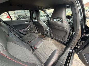 Mercedes-Benz GLA 2.1 GLA220 CDI AMG Line 7G-DCT 4MATIC Euro 6 (s/s) 5dr