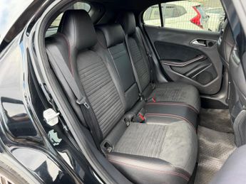 Mercedes-Benz GLA 2.1 GLA220 CDI AMG Line 7G-DCT 4MATIC Euro 6 (s/s) 5dr