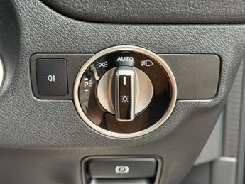 Mercedes-Benz GLA 2.1 GLA220 CDI AMG Line 7G-DCT 4MATIC Euro 6 (s/s) 5dr