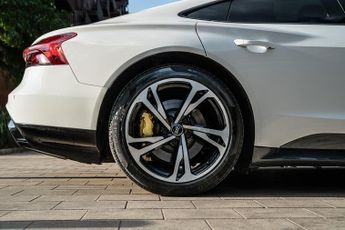 Audi e-tron GT 93.4kWh Auto quattro 4dr