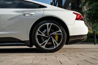 Audi e-tron GT 93.4kWh Auto quattro 4dr