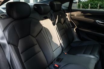 Audi e-tron GT 93.4kWh Auto quattro 4dr