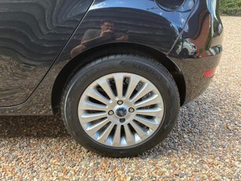 Ford Fiesta 1.6 Titanium 5dr