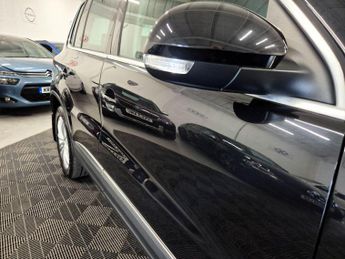 Volkswagen Tiguan 2.0 TDI BlueMotion Tech Sport DSG 4WD Euro 5 (s/s) 5dr