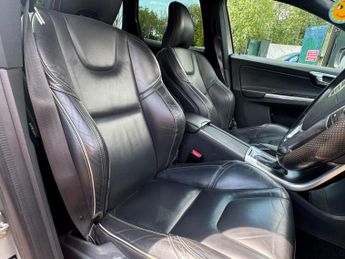 Volvo XC60 2.4 D5 R-Design Lux Nav Auto AWD Euro 6 (s/s) 5dr