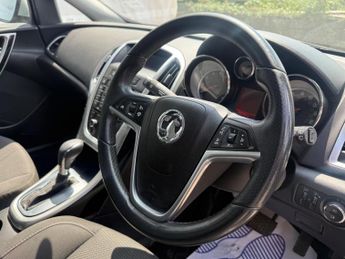 Vauxhall Astra 1.6 16v Exclusiv Auto Euro 5 5dr