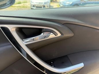 Vauxhall Astra 1.6 16v Exclusiv Auto Euro 5 5dr