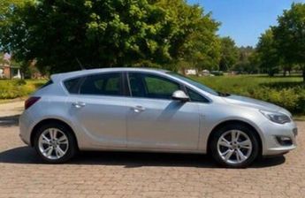 Vauxhall Astra 1.6 16v SRi Auto Euro 5 5dr