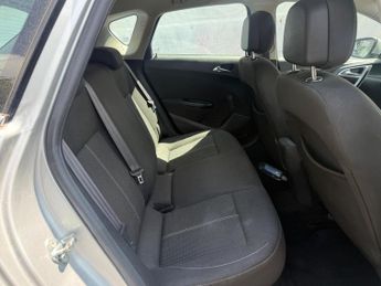 Vauxhall Astra 1.6 16v SRi Auto Euro 5 5dr