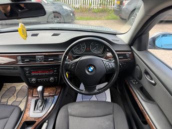 BMW 3 Series 2.0 320i SE Touring Auto Euro 4 5dr