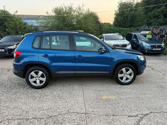 Volkswagen Tiguan 2.0 TDI Escape Auto 4WD Euro 5 5dr