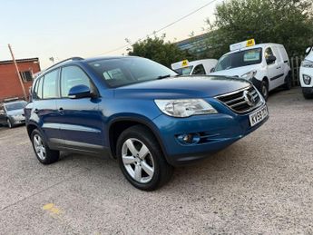 Volkswagen Tiguan 2.0 TDI Escape Auto 4WD Euro 5 5dr