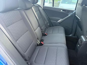 Volkswagen Tiguan 2.0 TDI Escape Auto 4WD Euro 5 5dr