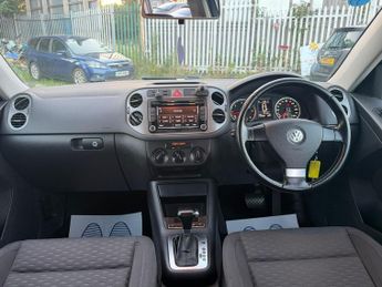 Volkswagen Tiguan 2.0 TDI Escape Auto 4WD Euro 5 5dr