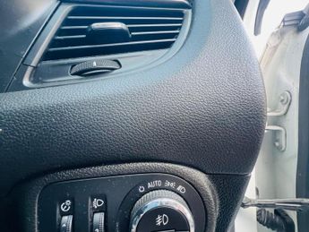 Vauxhall Zafira Tourer 2.0 CDTi SE Auto Euro 5 5dr