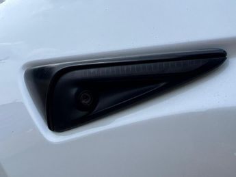 Tesla Model Y (Dual Motor) Long Range Auto 4WDE 5dr