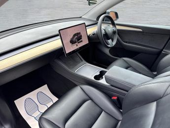 TESLA MODEL Y (Dual Motor) Long Range