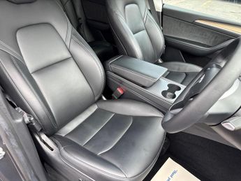 TESLA MODEL Y (Dual Motor) Long Range