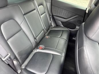 TESLA MODEL Y (Dual Motor) Long Range