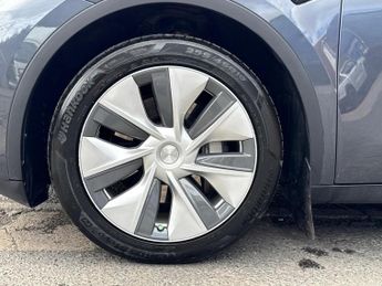 TESLA MODEL Y (Dual Motor) Long Range