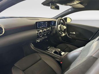 Mercedes-Benz A Class 2.0 A200d AMG Line (Executive) Hatchback 5dr Diesel 8G-DCT Euro 