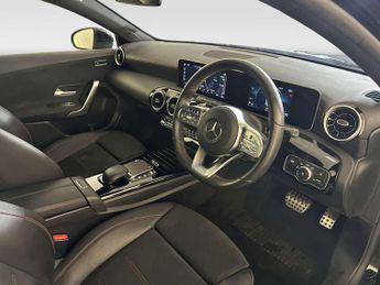 Mercedes-Benz A Class 2.0 A200d AMG Line (Executive) Hatchback 5dr Diesel 8G-DCT Euro 