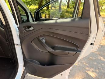Ford Kuga 2.0 TDCi Titanium 2WD Euro 5 5dr
