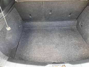Volvo V40 2.0 D3 R-Design Pro Auto Euro 6 (s/s) 5dr