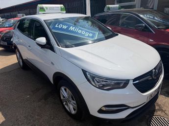Vauxhall Grandland 1.2 Turbo SE Premium Euro 6 (s/s) 5dr
